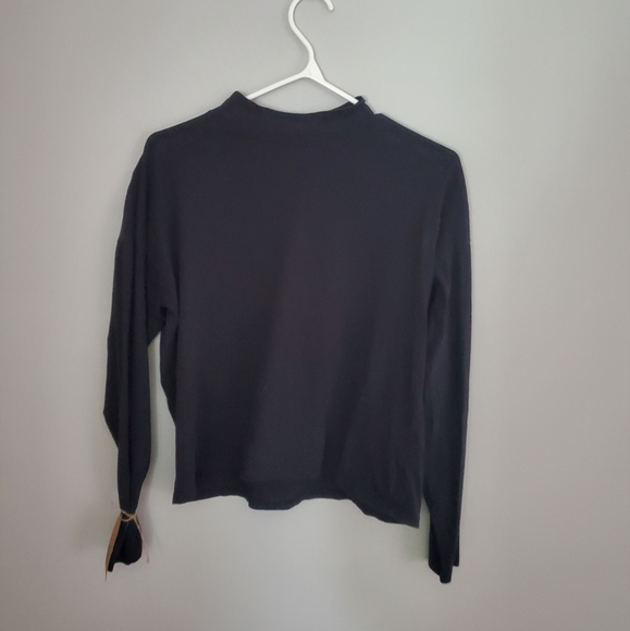 3/25$ Everlane Dark Dark Navy blue Top - Picture 1 of 2